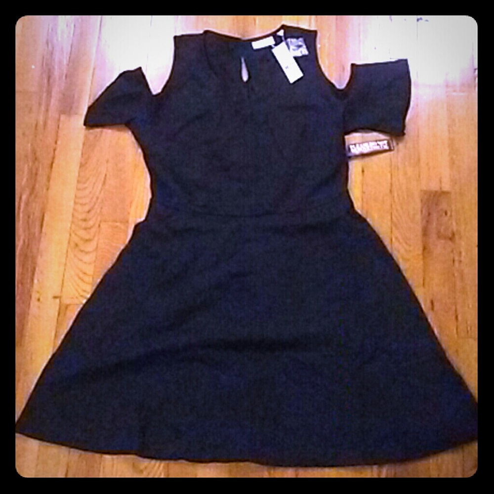 NY&CO shoulder cutout dress